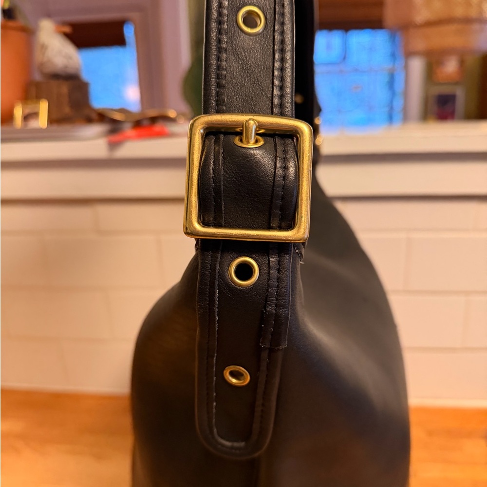 Vintage Coach Bucket Bag - Picture 8 of 13